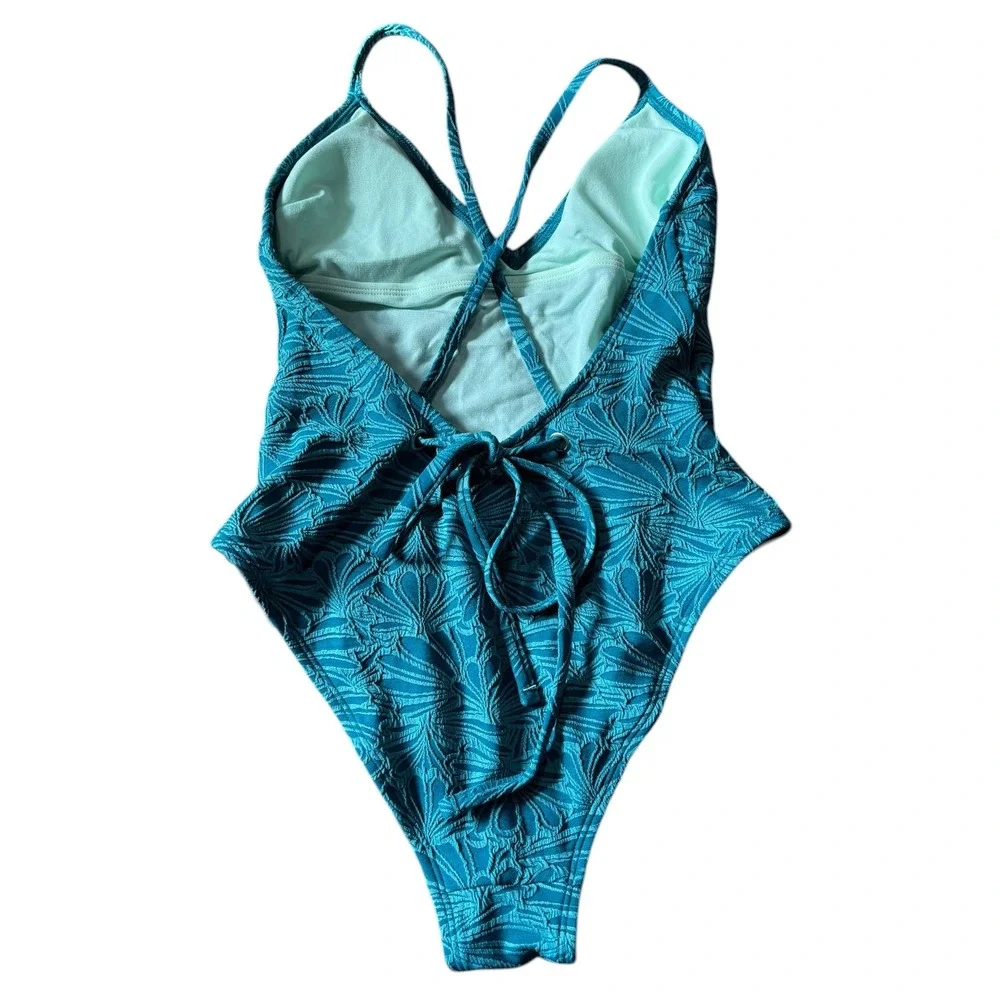 Cupshe nwt perfect
